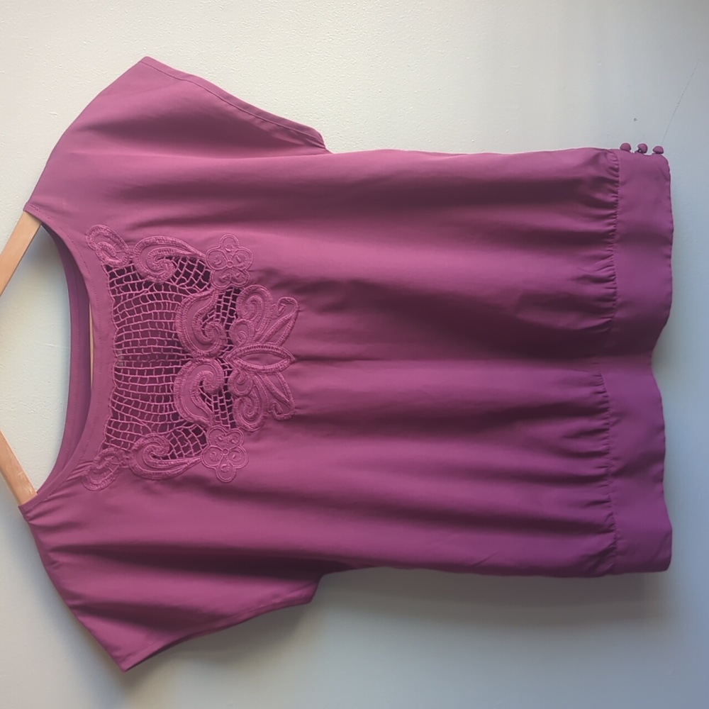 Banana Republic. Sleeveless Blouse. Size Small.